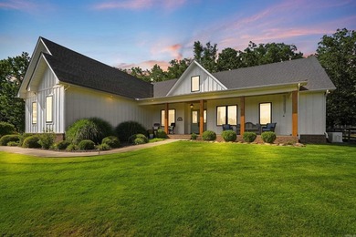 20 private acres. Custom modern farmhouse. Gated. NO HOA - photo 1