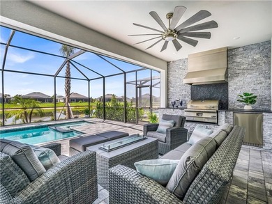 Experience luxury living in this exceptional BUNDLED GOLF - photo 2