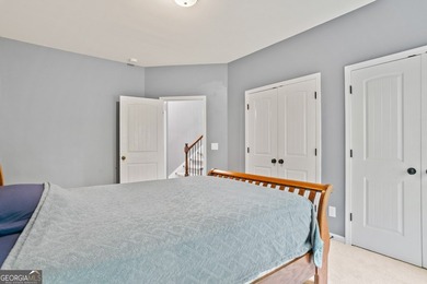 Amazing home in prime location!! Two story, traditional home - photo 23