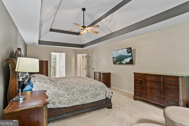 Amazing home in prime location!! Two story, traditional home - photo 27