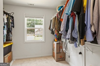 Amazing home in prime location!! Two story, traditional home - photo 31