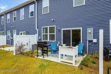 ***PRICE IMPROVEMENT*** Turn-key and move-in ready, this - photo 31