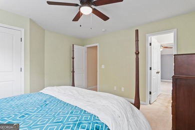 Amazing home in prime location!! Two story, traditional home - photo 33
