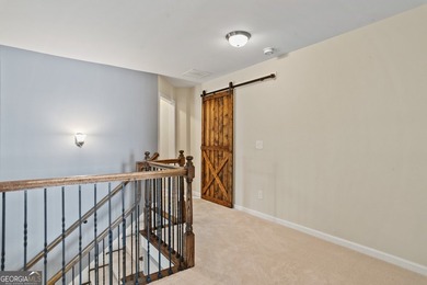 Amazing home in prime location!! Two story, traditional home - photo 39