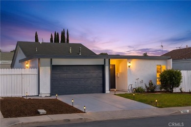 Welcome to this exquisitely renovated single-story home - photo 2