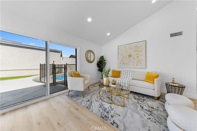 Welcome to this exquisitely renovated single-story home - photo 10