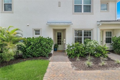 Welcome to effortless Naples living in the desirable Arboretum - photo 3