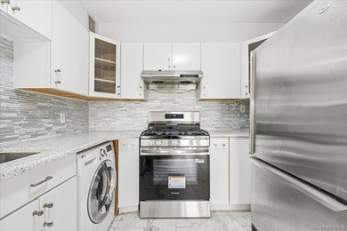 Duplex Penthouse Condo with Outdoor Space and Deeded Parking in - photo 7