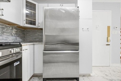 Duplex Penthouse Condo with Outdoor Space and Deeded Parking in - photo 9