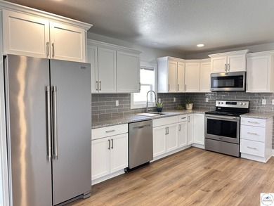 Fully Remodeled Home on 4 lots in a quiet lake development in - photo 16