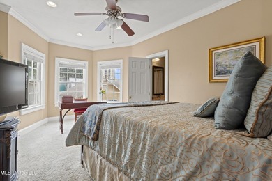 Perfect location and Incredible Opportunity! Beautiful 4 bedroom - photo 22