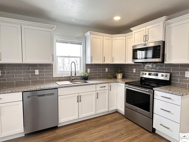 Fully Remodeled Home on 4 lots in a quiet lake development in - photo 22