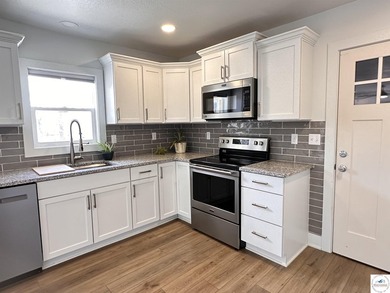 Fully Remodeled Home on 4 lots in a quiet lake development in - photo 23