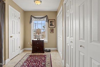 Perfect location and Incredible Opportunity! Beautiful 4 bedroom - photo 24