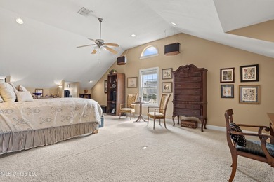 Perfect location and Incredible Opportunity! Beautiful 4 bedroom - photo 30
