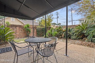 Perfect location and Incredible Opportunity! Beautiful 4 bedroom - photo 34