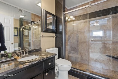 Perfect location and Incredible Opportunity! Beautiful 4 bedroom - photo 41