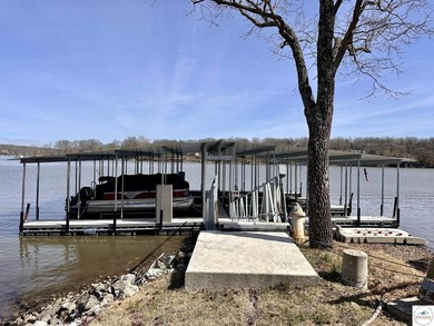 Fully Remodeled Home on 4 lots in a quiet lake development in - photo 44