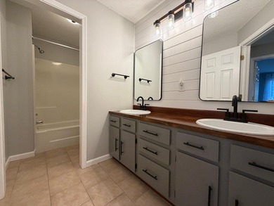 Beautifully updated unit throughout, including Kitchen with - photo 6
