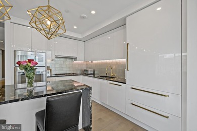 PARKING IS INCLUDED! PARKING VALUED OVER $100,000. FULLY - photo 10