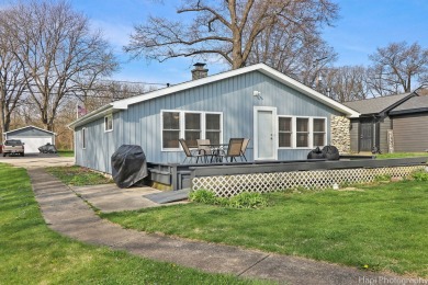 Fox River - McHenry County Home Sale Pending in Mchenry Illinois