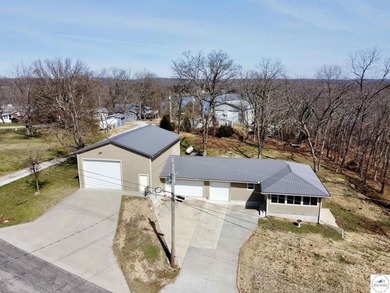 Fully Remodeled Home on 4 lots in a quiet lake development in - photo 51