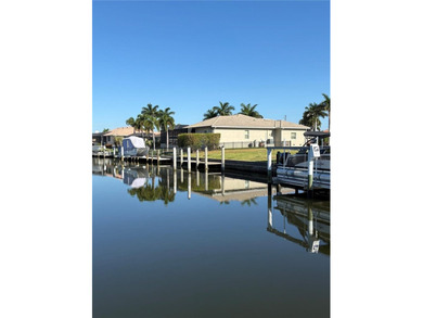 Beautiful waterfront lot in a prime location to build your dream - photo 8