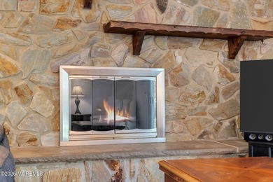 Welcome to this expansive 5-bedroom, 3 full bathroom home - photo 11