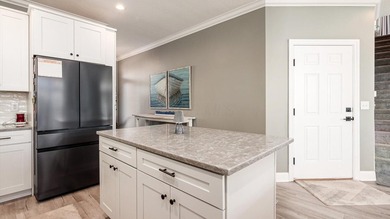 Unparalleled luxury meets carefree lake living in this stunning - photo 12