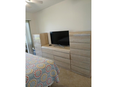 VILLA Lake View End Unit, all diagonal tile floors throughout - photo 12