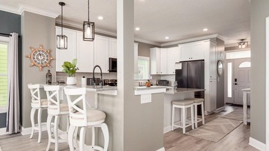 Unparalleled luxury meets carefree lake living in this stunning - photo 14