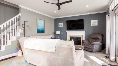 Unparalleled luxury meets carefree lake living in this stunning - photo 19