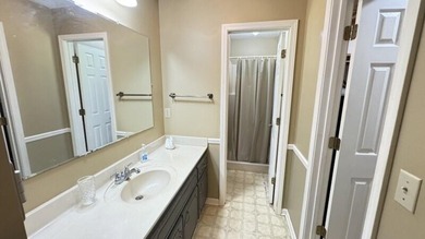 Very well maintained and peaceful location! This 3 bed / 2 bath - photo 21