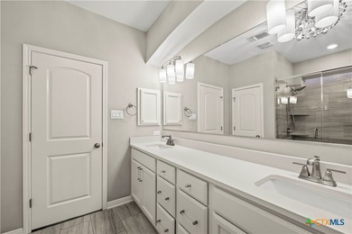 Beautifully maintained two story brick 4-bedroom, 3.5-bathroom - photo 23