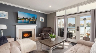 Unparalleled luxury meets carefree lake living in this stunning - photo 26