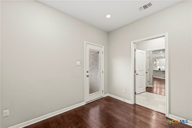 Beautifully maintained two story brick 4-bedroom, 3.5-bathroom - photo 27