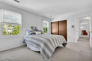 Welcome to this expansive 5-bedroom, 3 full bathroom home - photo 28
