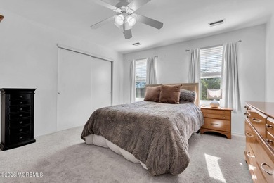 Welcome to this expansive 5-bedroom, 3 full bathroom home - photo 33