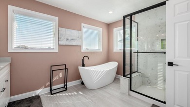 Unparalleled luxury meets carefree lake living in this stunning - photo 35