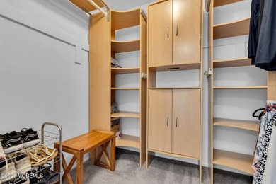 Welcome to this expansive 5-bedroom, 3 full bathroom home - photo 36