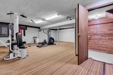 Welcome to this expansive 5-bedroom, 3 full bathroom home - photo 40