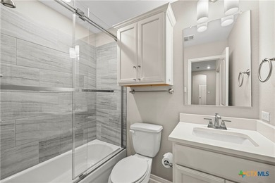 Beautifully maintained two story brick 4-bedroom, 3.5-bathroom - photo 41