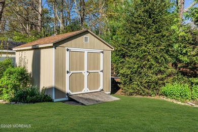 Welcome to this expansive 5-bedroom, 3 full bathroom home - photo 45