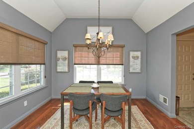 WELCOME TO THIS STUNNING AND SPACIOUS END UNIT TOWNHOUSE - photo 6