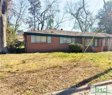 Investor Special! This is a rare opportunity to acquire two - photo 3