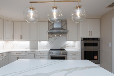 **DIRECT OCEANFRONT**  Imagine mornings with endless horizons