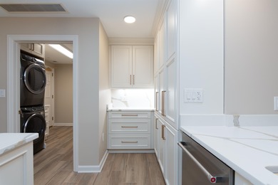 **DIRECT OCEANFRONT**  Imagine mornings with endless horizons