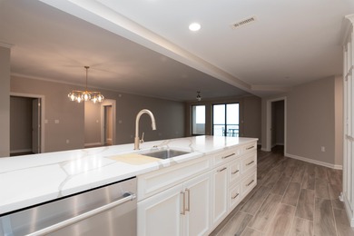 **DIRECT OCEANFRONT**  Imagine mornings with endless horizons