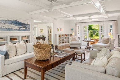 Built in 1888 and thoughtfully renovated by acclaimed architect - photo 18