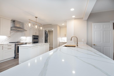 **DIRECT OCEANFRONT**  Imagine mornings with endless horizons